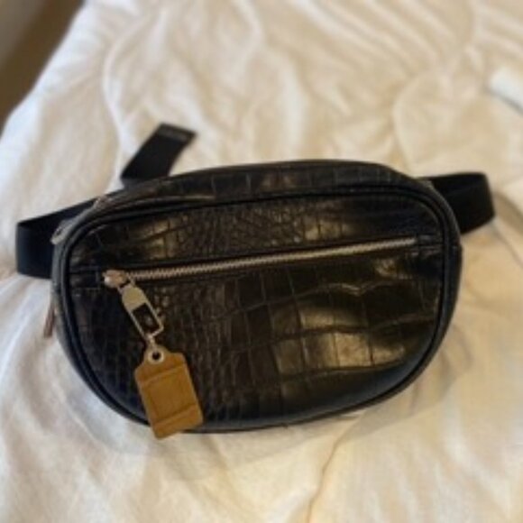 Croc Embossed Belt Bag - Picture 2 of 6